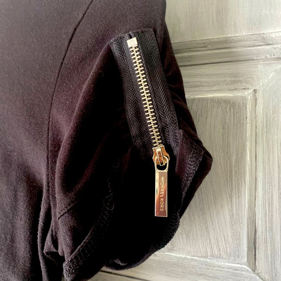 MICHAEL Michael Kors Black Tee Shirt - Picture 3 of 4